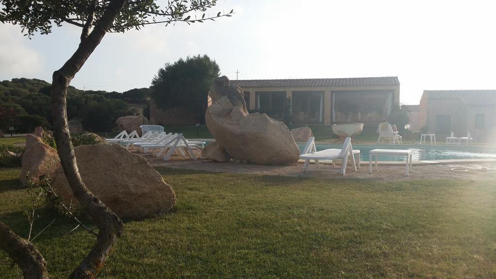 Hotel Ristorante La Tana Di Li Mazzoni Trinità dʼAgultu Exterior foto